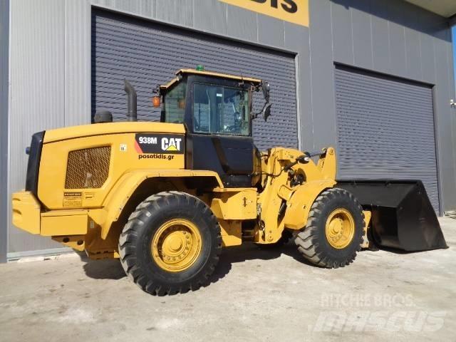 CAT 938M Kolové nakladače