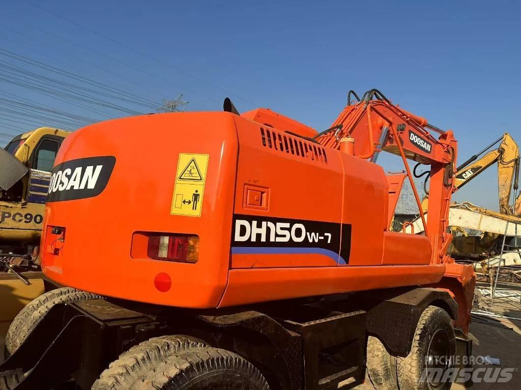 Doosan 150 W-7 Kolová rýpadla
