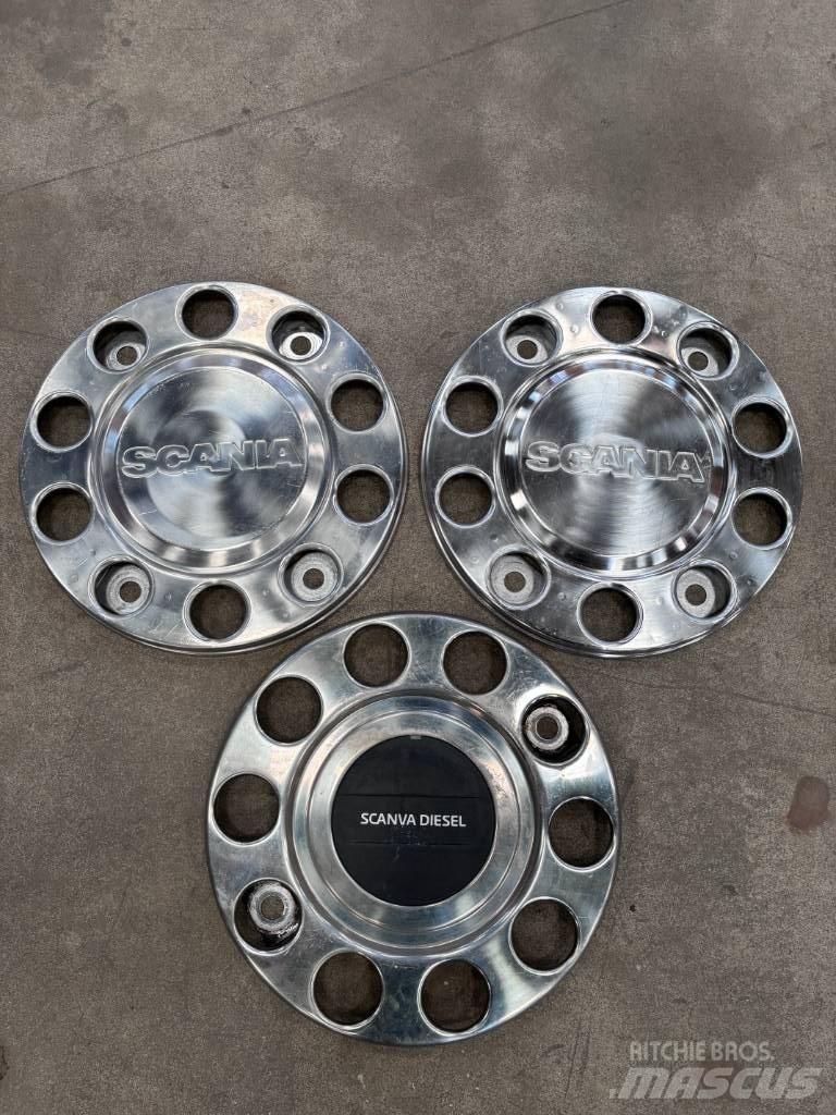 Scania R 450 Pneumatiky, kola a ráfky