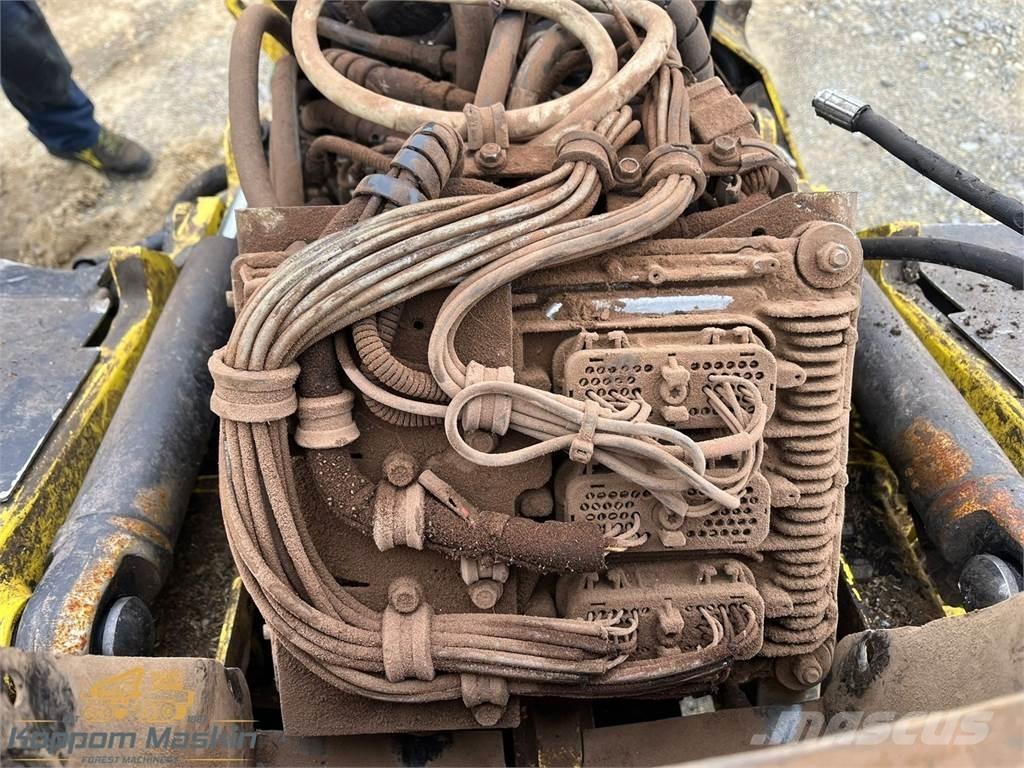 John Deere H415 Těžební hlavy