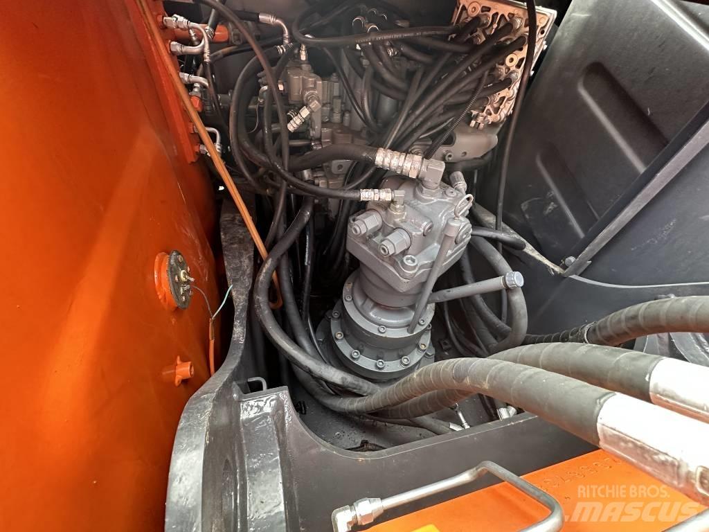 Hitachi ZX 120 Pásová rýpadla