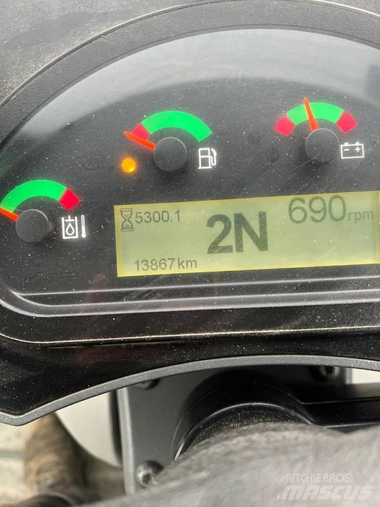 CAT 906 M Kolové nakladače