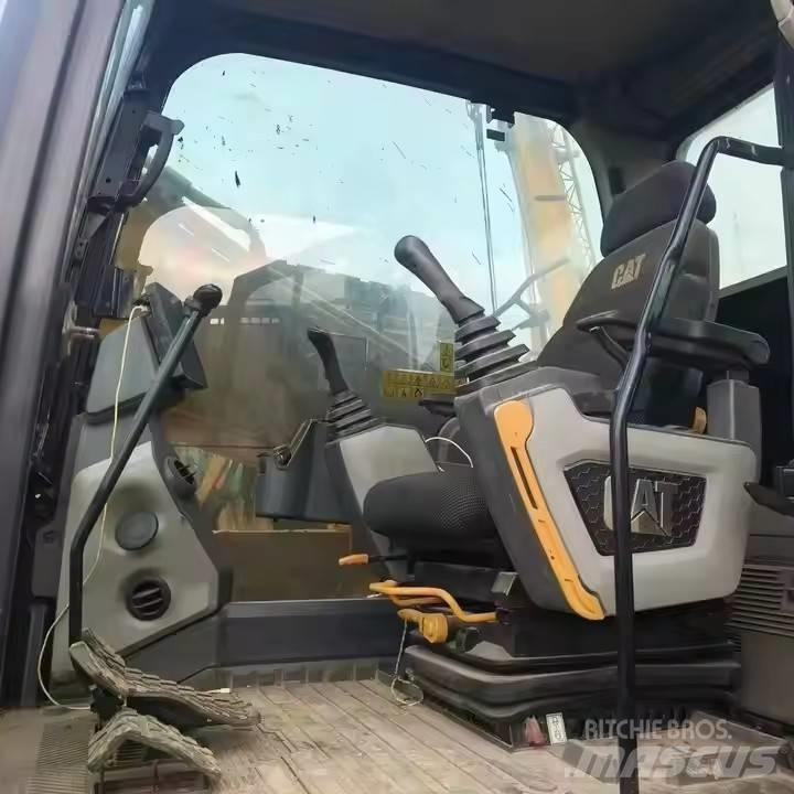 CAT CAT320GC Midi rýpadla 7t - 12t