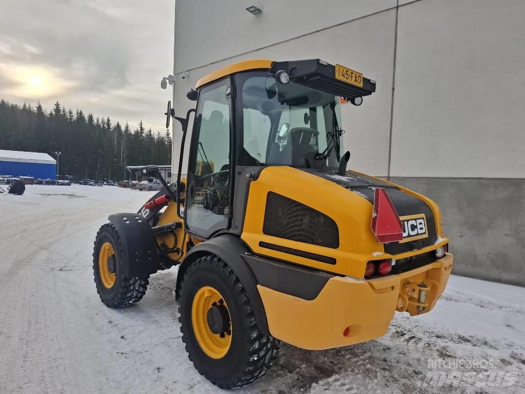JCB 409 Kolové nakladače