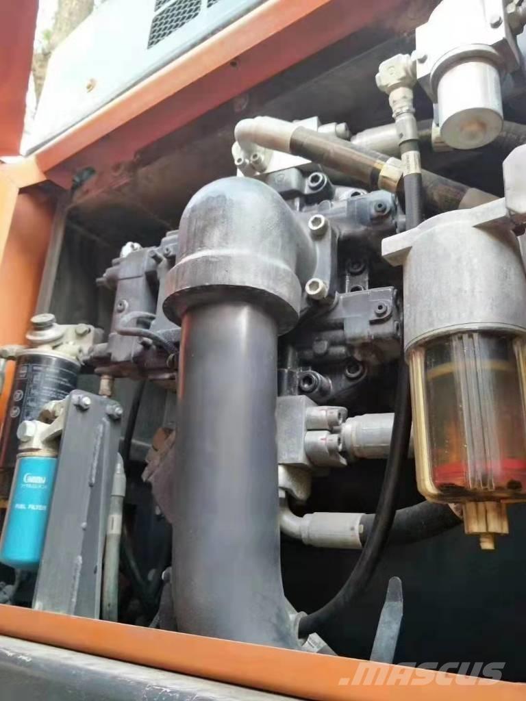 Doosan DX 530 LC-5 Pásová rýpadla