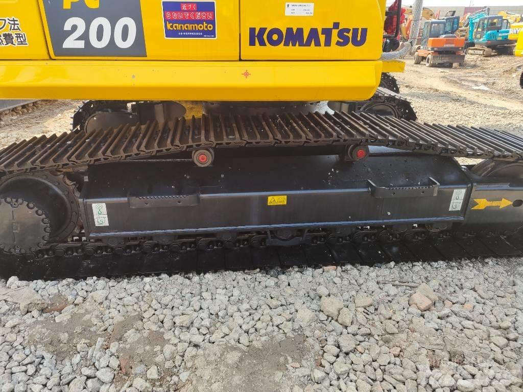 Komatsu PC 200 Pásová rýpadla
