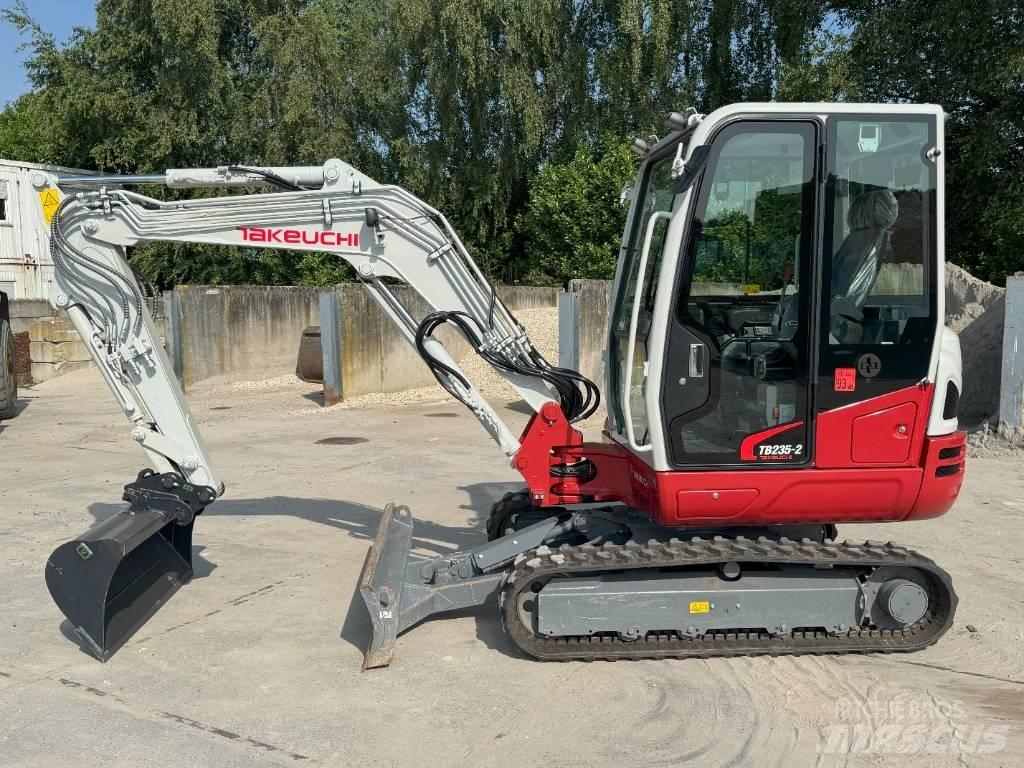 Takeuchi TB 235-2 Mini rýpadla < 7t