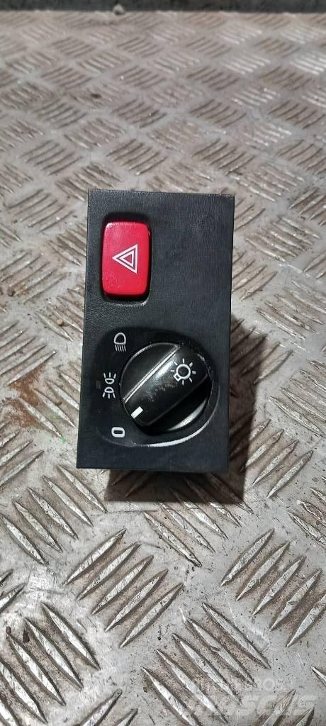 Scania R 440   1900317 Kabiny a interiér
