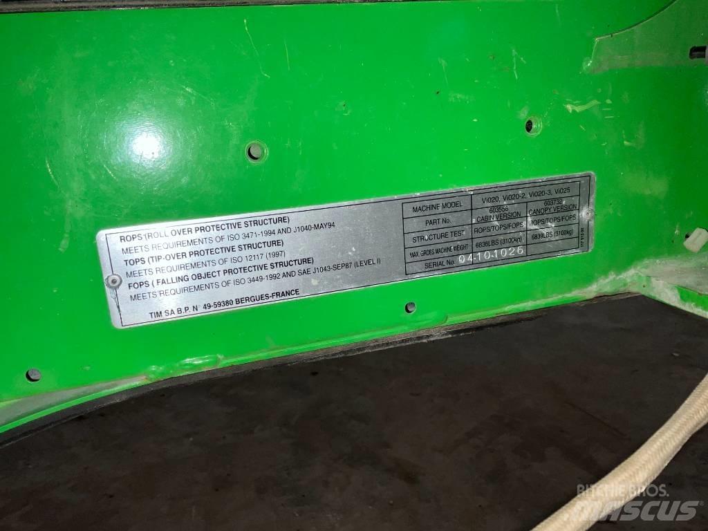 Yanmar Vio 20 / vio 25 Kabiny a interiér