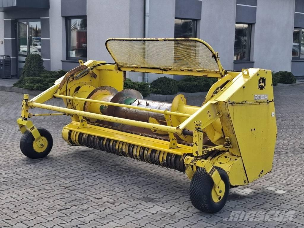 John Deere 630 A Samojízdné sekačky