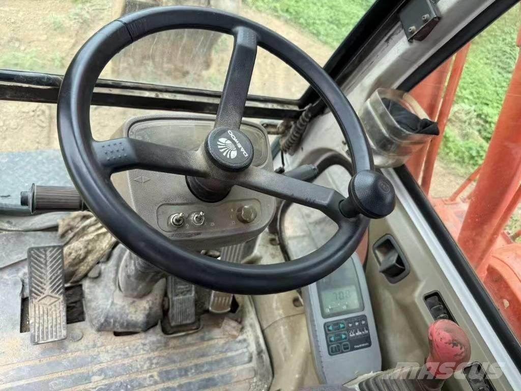 Doosan DH 150 W-7 Kolová rýpadla