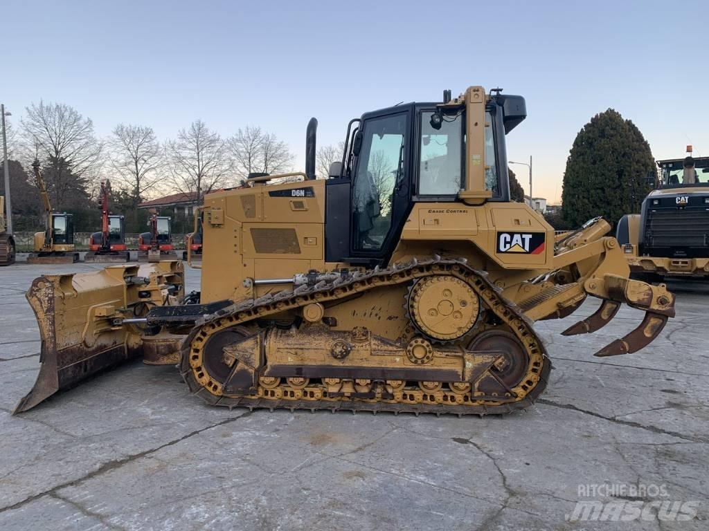 CAT D 6 N XL Pásové dozery