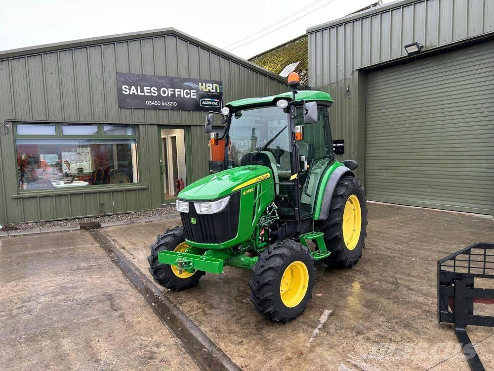 John Deere 4049 R Kompaktní traktory