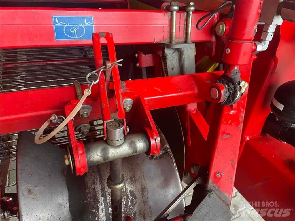 Grimme SE 150-60 Cibulové kombajny