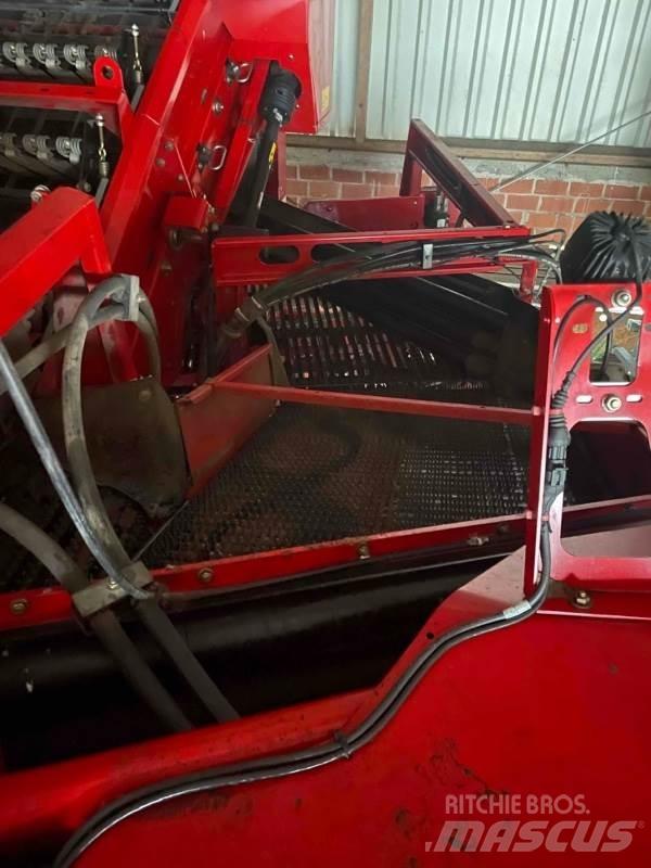 Grimme SE 150-60 Cibulové kombajny