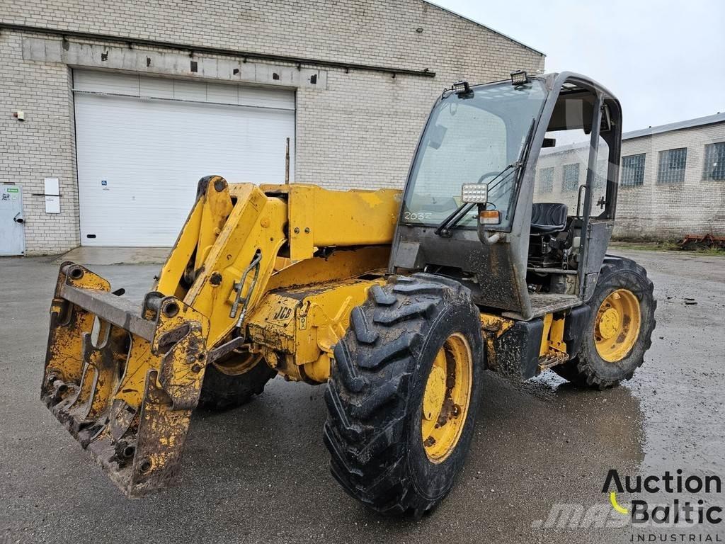 JCB 530 Teleskopické manipulátory