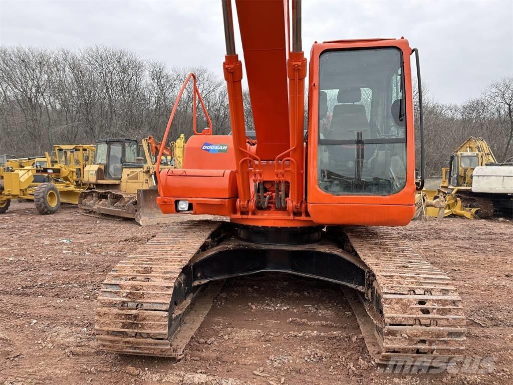 Doosan DH 220 Pásová rýpadla