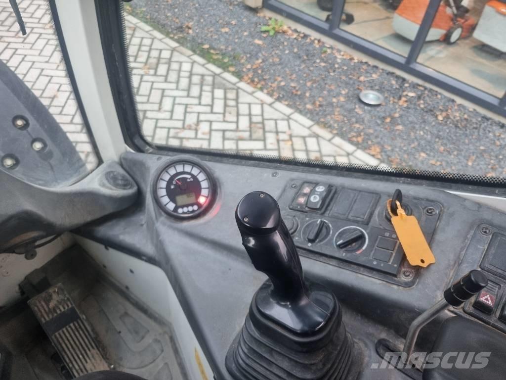 Liebherr l506c Kolové nakladače