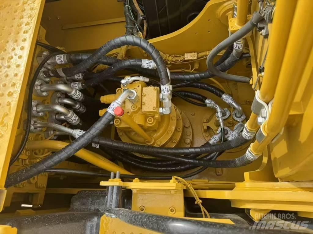 CAT 323GC Pásová rýpadla