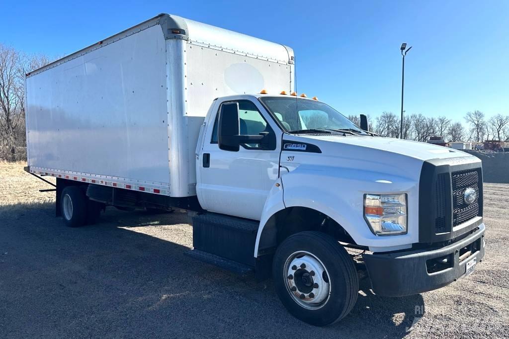 Ford F 650 Skříňová nástavba