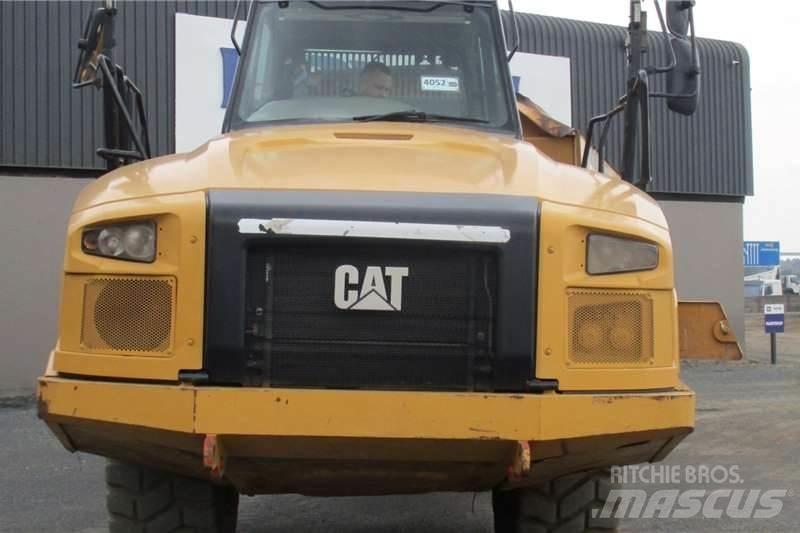 CAT 730C2 Kloubové dempry