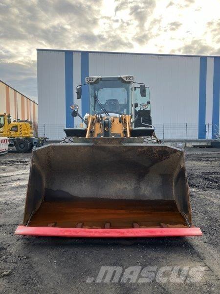 Liebherr L526 Kolové nakladače