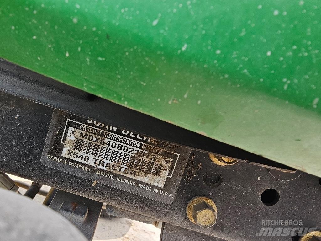 John Deere X 540 Kompaktní traktory