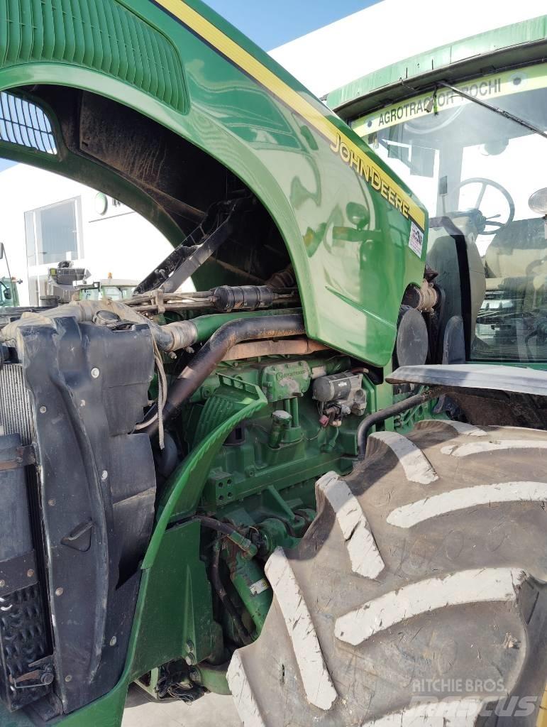 John Deere 8520 Traktory