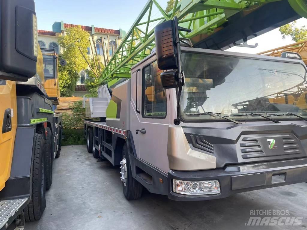 Zoomlion ZTC 251 V Univerzální terénní jeřáby