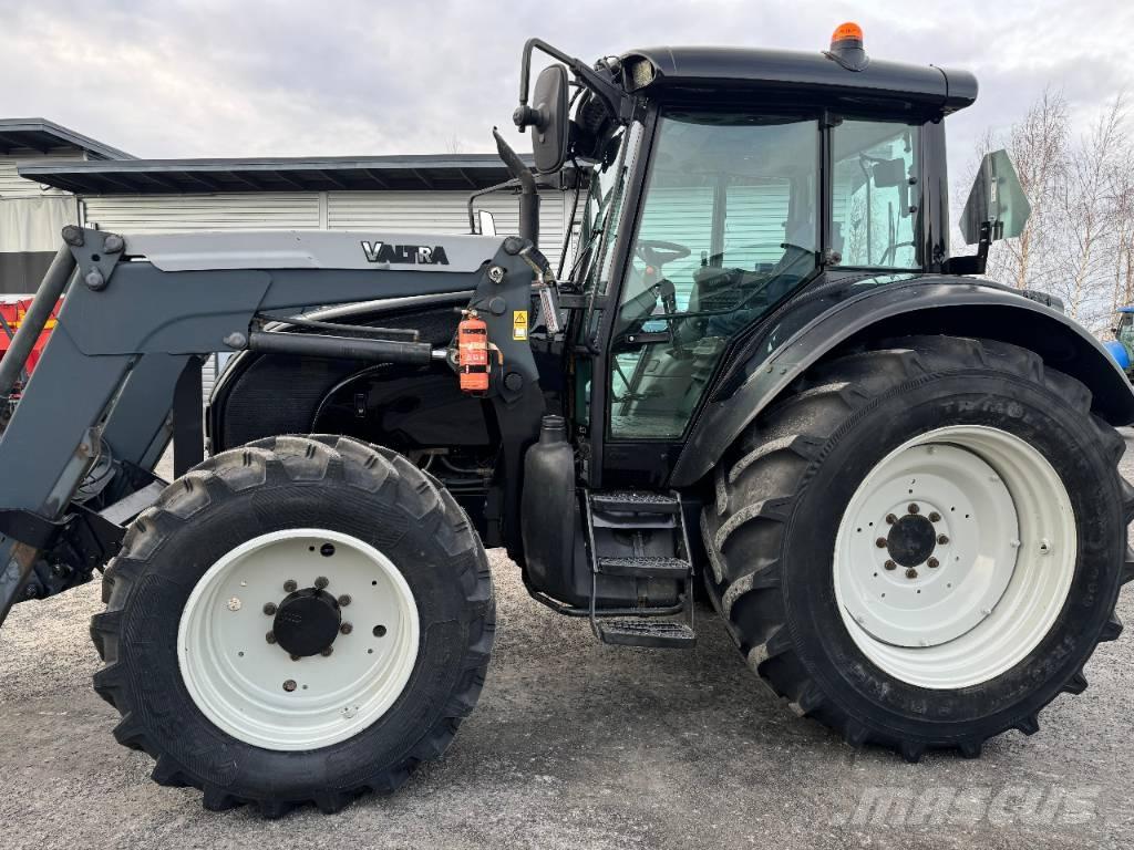 Valtra C 130 Traktory