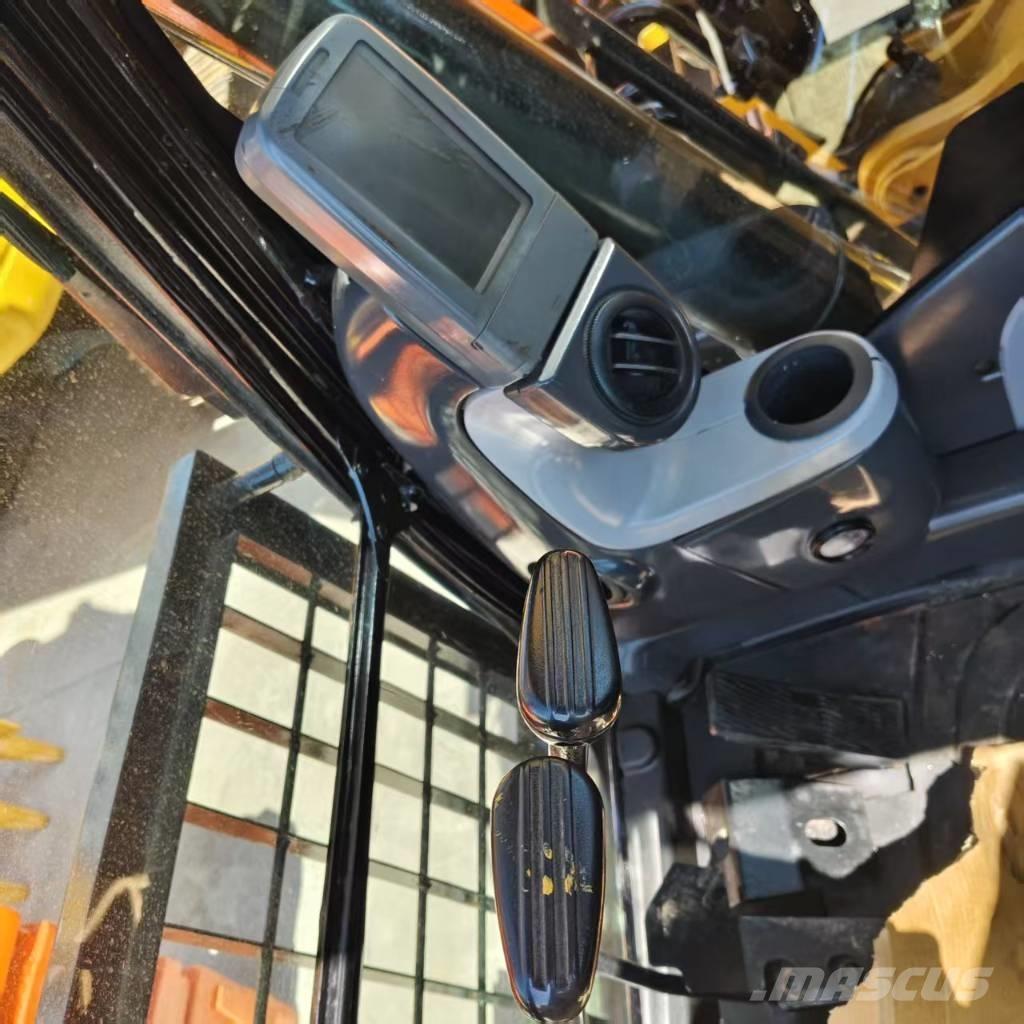 CAT 320 D Pásová rýpadla