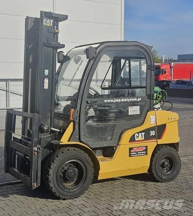 CAT GP 30 N LPG vozíky