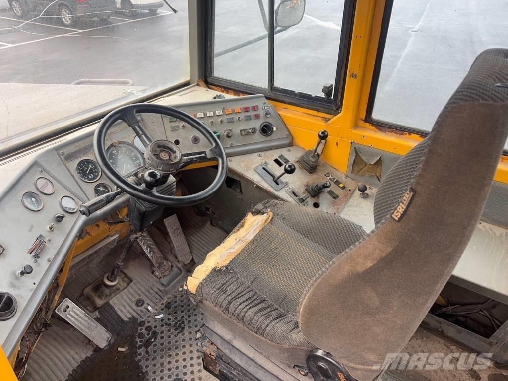 Volvo A 25 C 6x6 Kloubové dempry