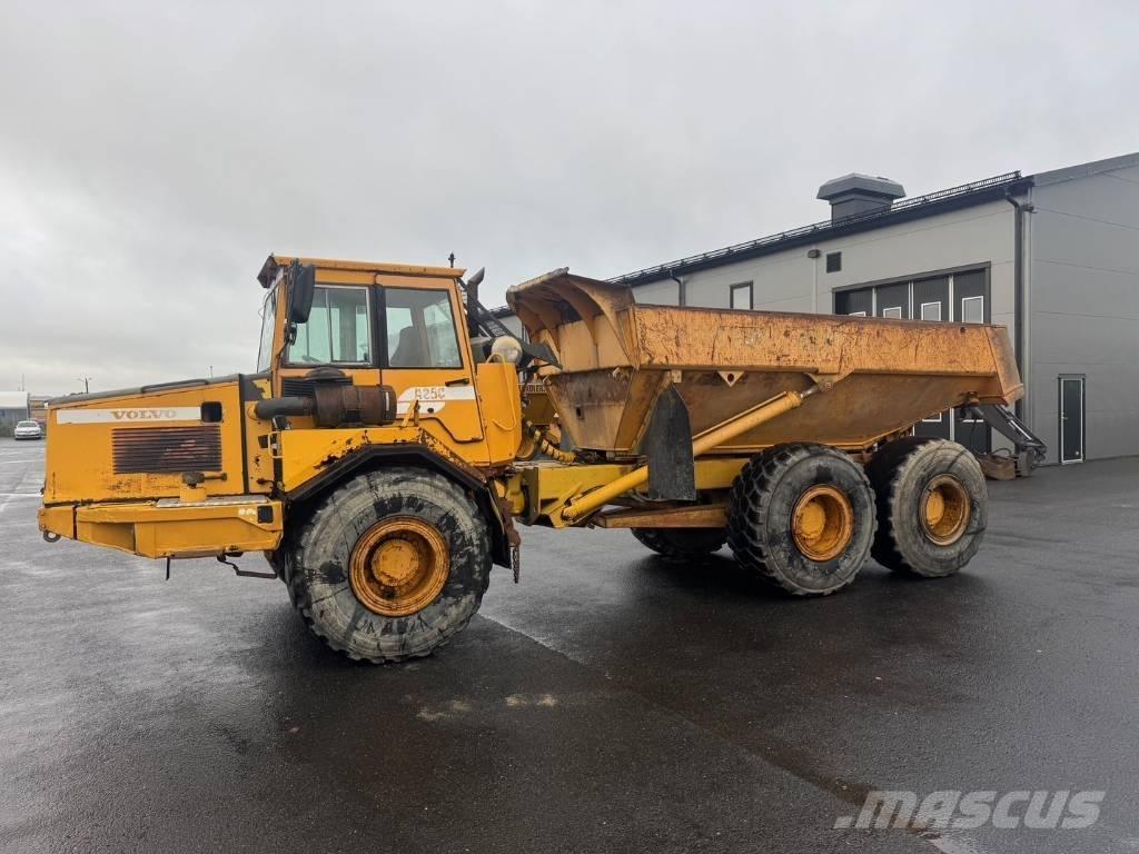 Volvo A 25 C 6x6 Kloubové dempry