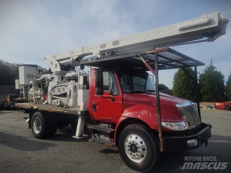 International 4300 Autoplošiny