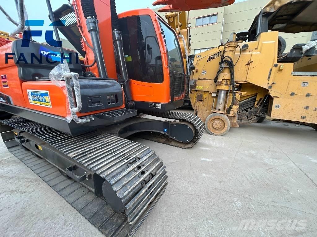 Doosan dx150 Pásová rýpadla