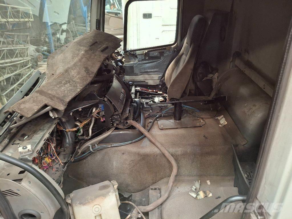 DAF CF 85.360 Kabiny a interiér