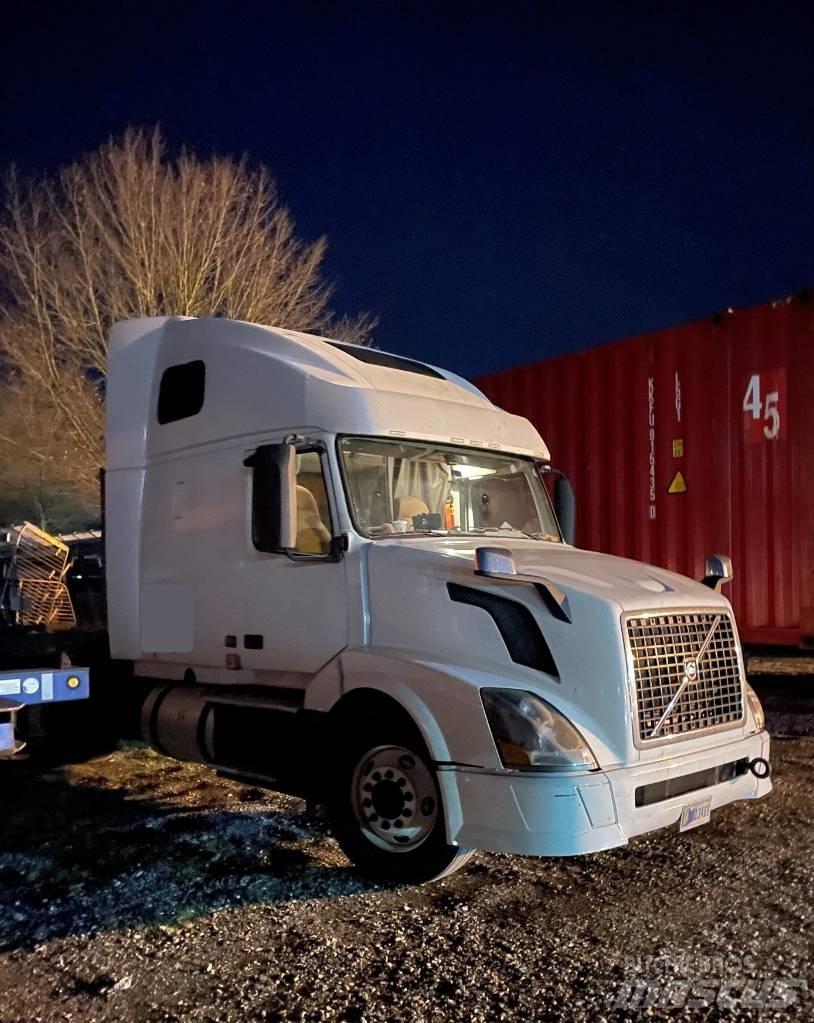 Volvo VNL 42 670 Tahače