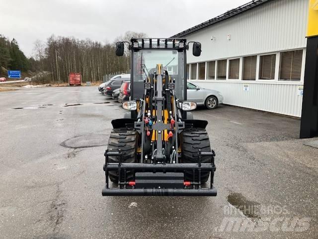JCB 403 Plus Kolové nakladače