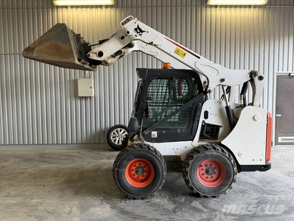 Bobcat S 530 Smykem řízené nakladače