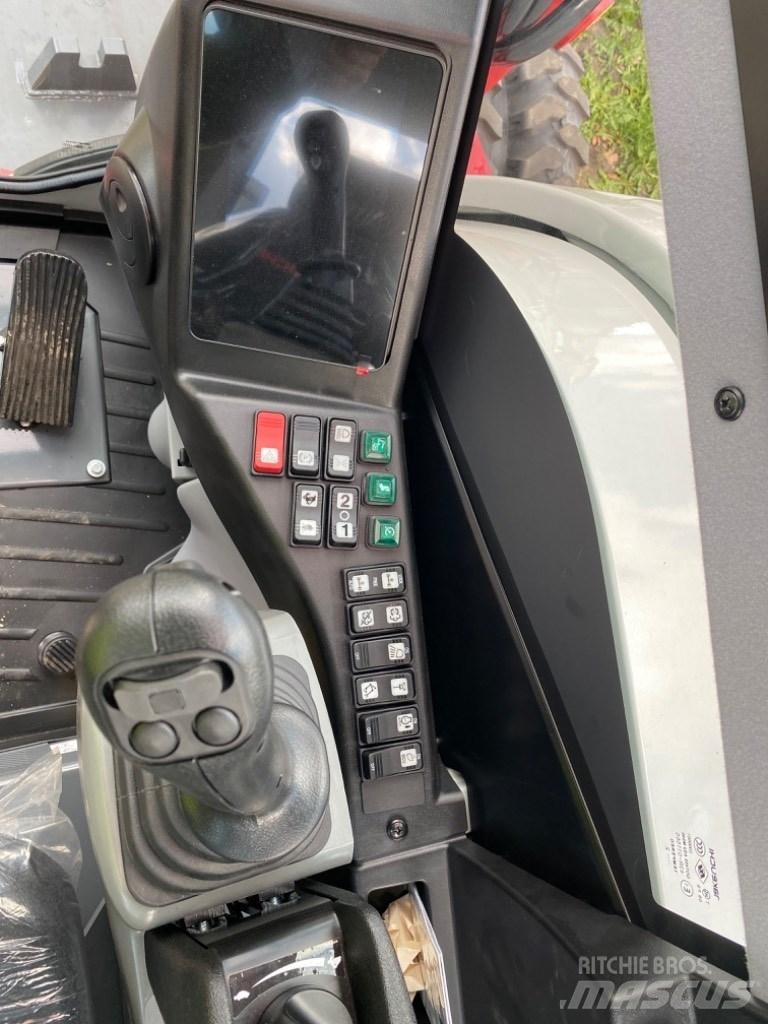Takeuchi TB295W Kolová rýpadla