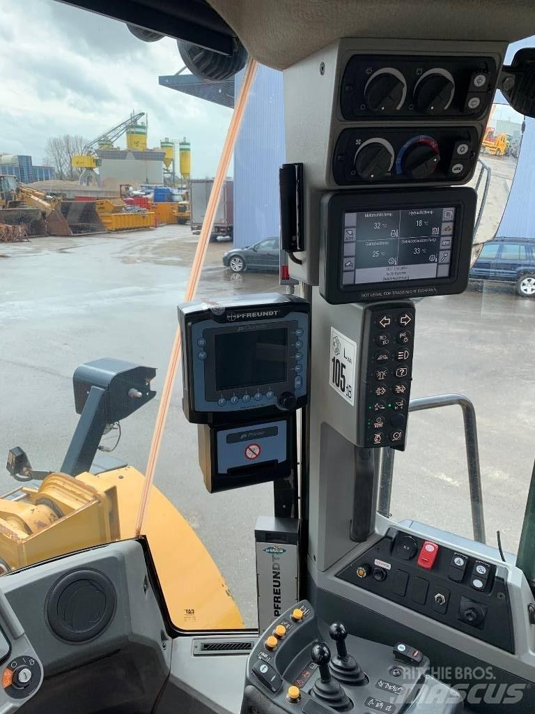 CAT 966 M XE Kolové nakladače