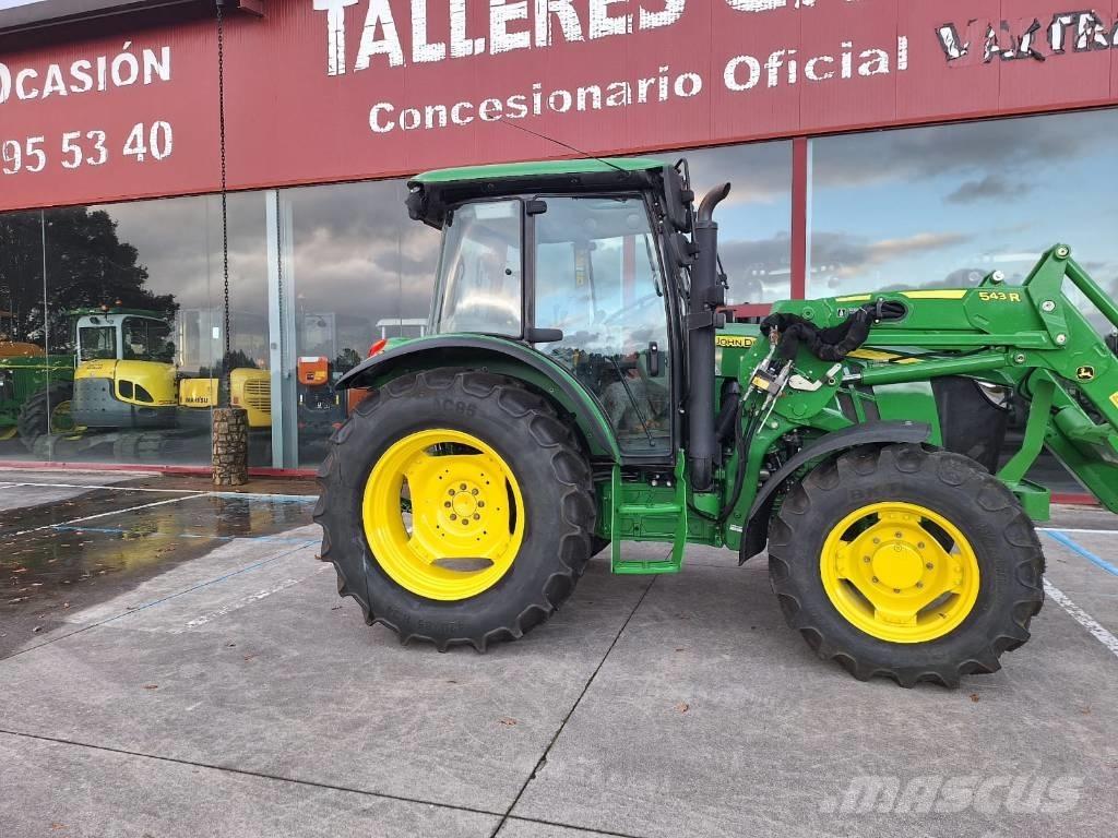 John Deere 5100M Traktory