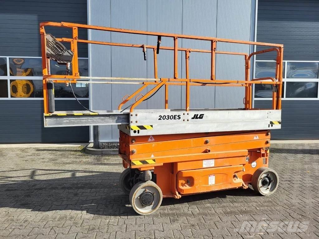 JLG 2030ES Nůžková zvedací plošina