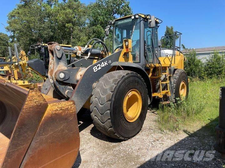 John Deere 824K-II Kolové nakladače