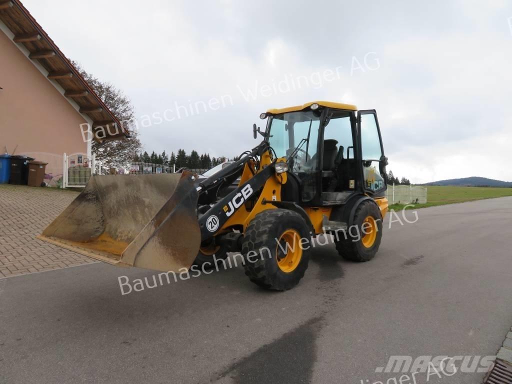 JCB 406 B Kolové nakladače