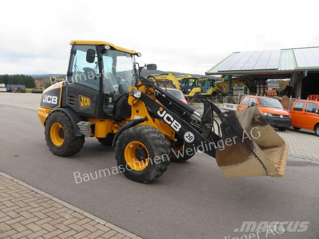 JCB 406 B Kolové nakladače