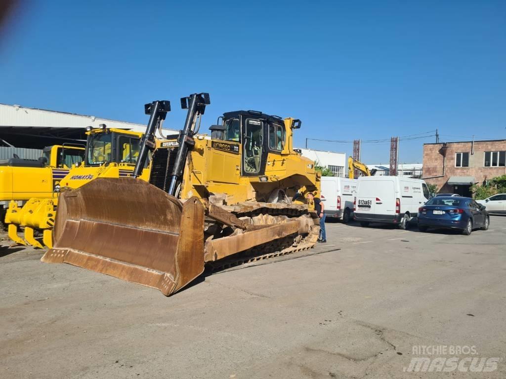 CAT D8R Pásové dozery