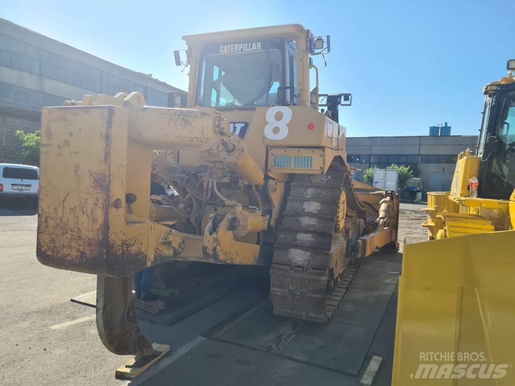 CAT D8R Pásové dozery