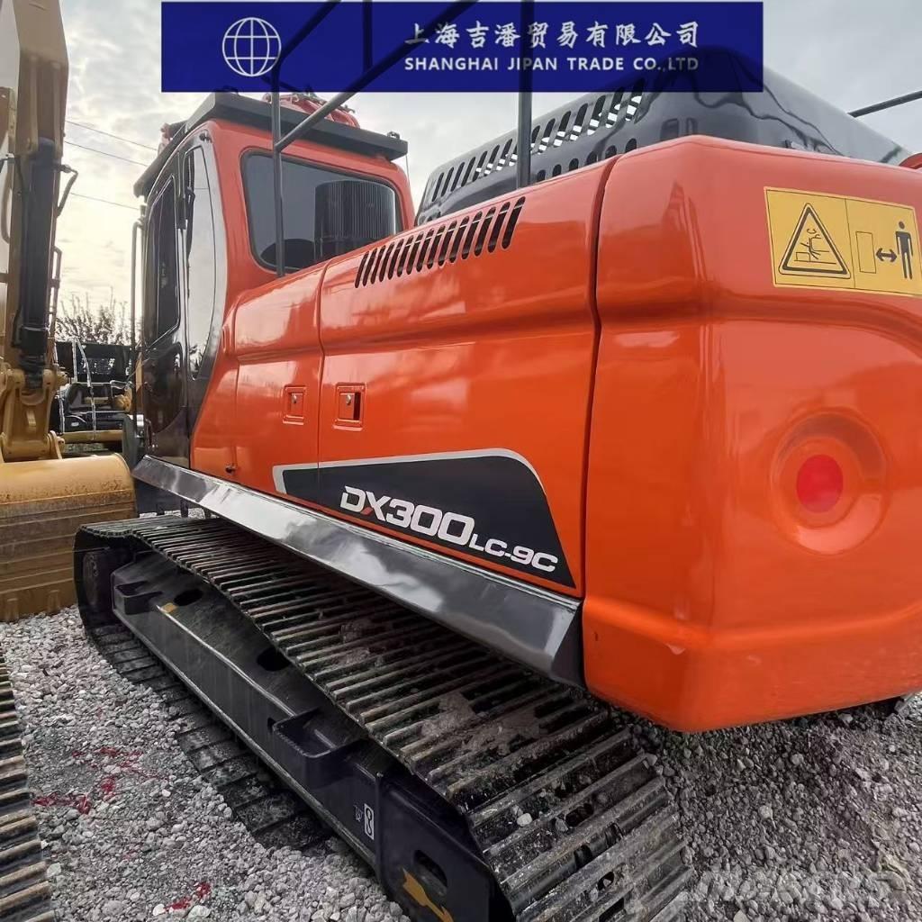 Doosan DX 300 LC Pásová rýpadla